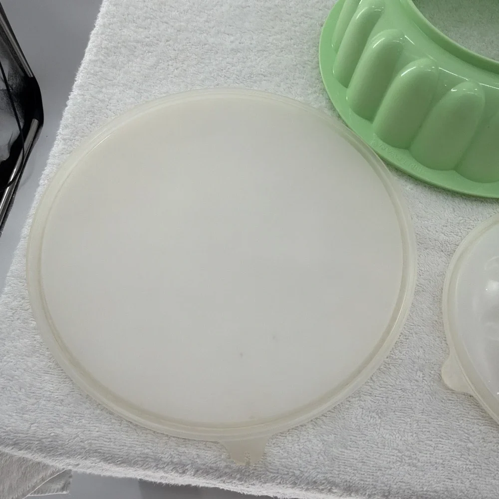 Tupperware USA VINTAGE 3 pc Mint Green Jello Mold COMPLETE SET Ice Ring Jadeite
